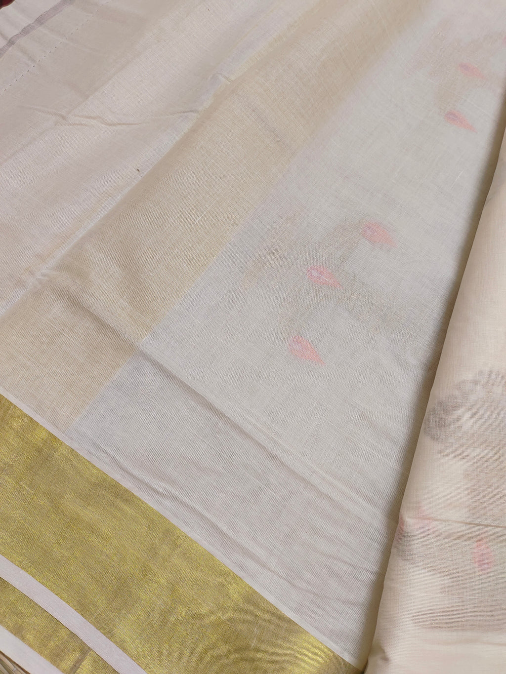 Premium Kerala Cotton Kasavu Saree With Embroidery